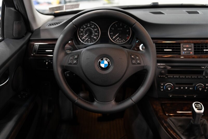 2006 BMW 3 Series 330xi - Photo 14 - Neptune City, NJ 07753