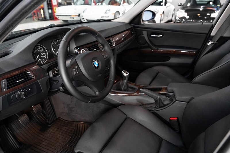 2006 BMW 3 Series 330xi - Photo 15 - Neptune City, NJ 07753