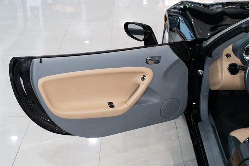 2006 Pontiac Solstice   - Photo 18 - Neptune City, NJ 07753