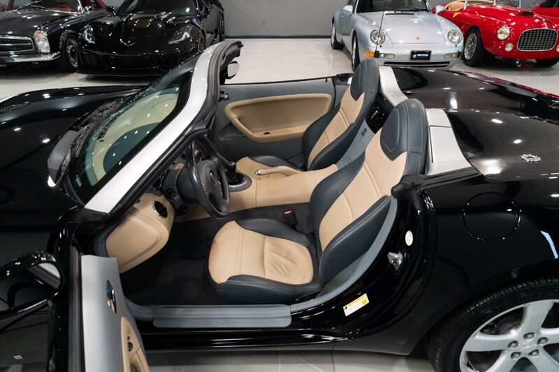2006 Pontiac Solstice   - Photo 13 - Neptune City, NJ 07753