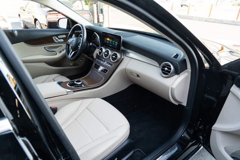 2019 Mercedes-Benz C 300 4MATIC - Photo 20 - Neptune City, NJ 07753