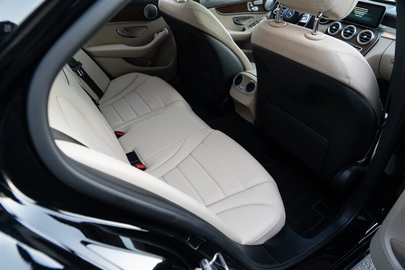 2019 Mercedes-Benz C 300 4MATIC - Photo 18 - Neptune City, NJ 07753