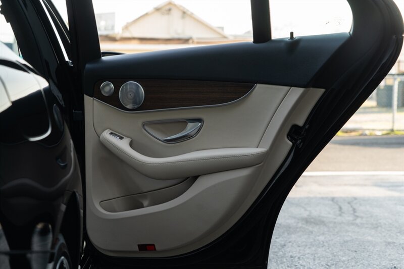 2019 Mercedes-Benz C 300 4MATIC - Photo 39 - Neptune City, NJ 07753