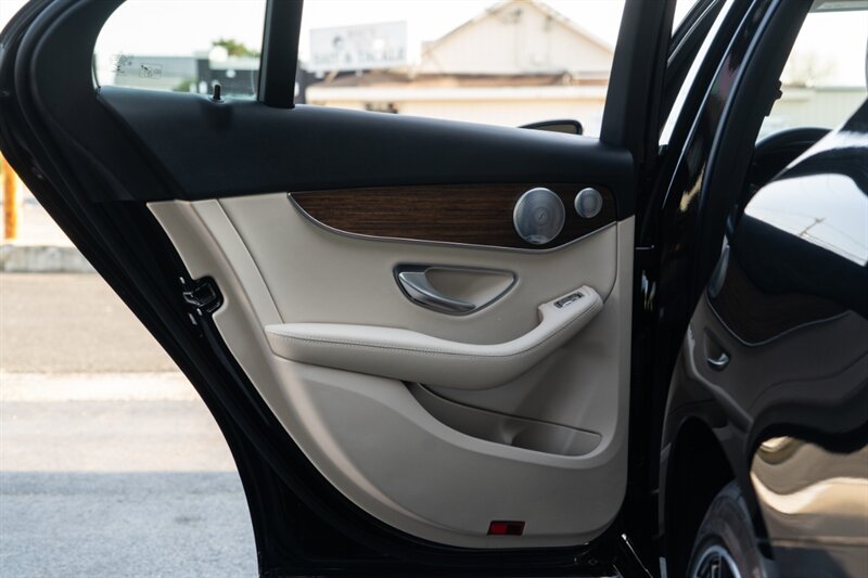2019 Mercedes-Benz C 300 4MATIC - Photo 38 - Neptune City, NJ 07753