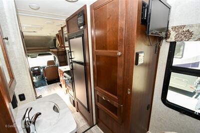 2019 Forest River Forester MBS 2401R - Photo 9 - Grass Valley, CA 95945-5207