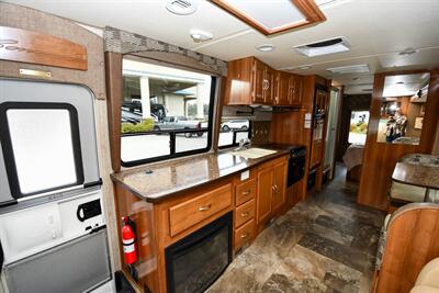 2018 Coachmen Concord 300DS   - Photo 6 - Grass Valley, CA 95945-5207