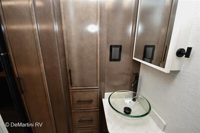 2026 Newmar Freedom Aire 2515 - Photo 14 - Grass Valley, CA 95945-5207