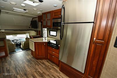 2018 Dynamax Isata 5 4x4 36DS   - Photo 12 - Grass Valley, CA 95945-5207