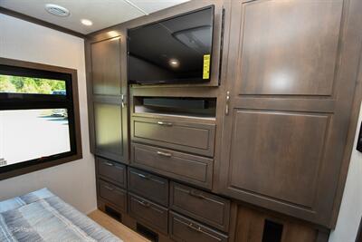 2026 Dynamax DX3 34KD - Photo 9 - Grass Valley, CA 95945-5207