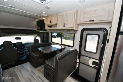 2024 Forest River Forester Classic 2861DS   - Photo 15 - Grass Valley, CA 95945-5207