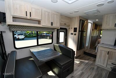 2024 Forest River Forester Classic 2861DS   - Photo 6 - Grass Valley, CA 95945-5207