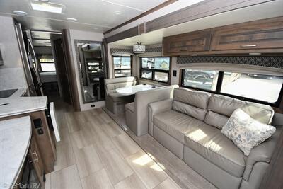 2022 Dynamax Dynaquest XL 3700BD - Photo 4 - Grass Valley, CA 95945-5207