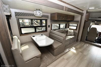 2022 Dynamax Dynaquest XL 3700BD - Photo 12 - Grass Valley, CA 95945-5207