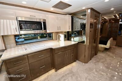 2026 Newmar Essex 4551   - Photo 13 - Grass Valley, CA 95945-5207