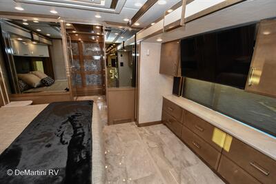 2026 Newmar Essex 4551   - Photo 16 - Grass Valley, CA 95945-5207