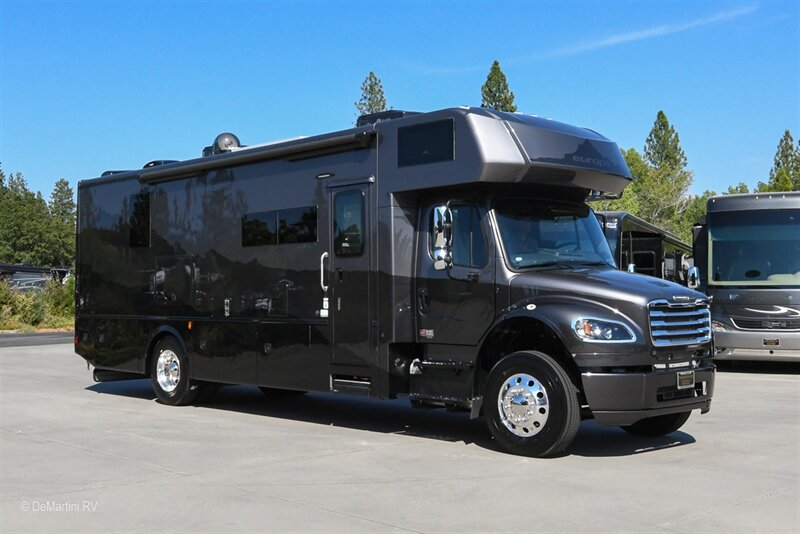 2026 Dynamax Europa 31SS  