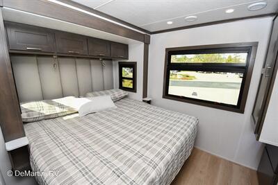 2026 Dynamax Europa 32KD   - Photo 4 - Grass Valley, CA 95945-5207