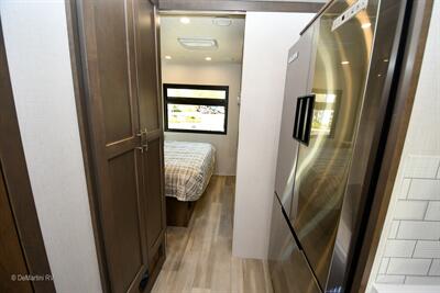 2026 Dynamax Isata 6 31KS   - Photo 7 - Grass Valley, CA 95945-5207