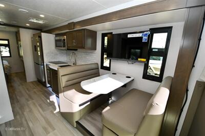 2026 Dynamax Isata 6 31KS   - Photo 15 - Grass Valley, CA 95945-5207