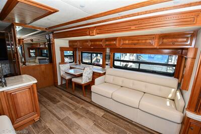 2019 Newmar Dutch Star 3717   - Photo 6 - Grass Valley, CA 95945-5207