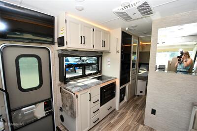 2023 Thor Vegas 24.1   - Photo 6 - Grass Valley, CA 95945-5207