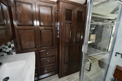 2022 Newmar Dutch Star 4081   - Photo 11 - Grass Valley, CA 95945-5207