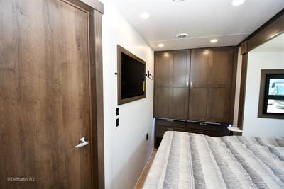 2026 Dynamax Europa 31SS   - Photo 8 - Grass Valley, CA 95945-5207