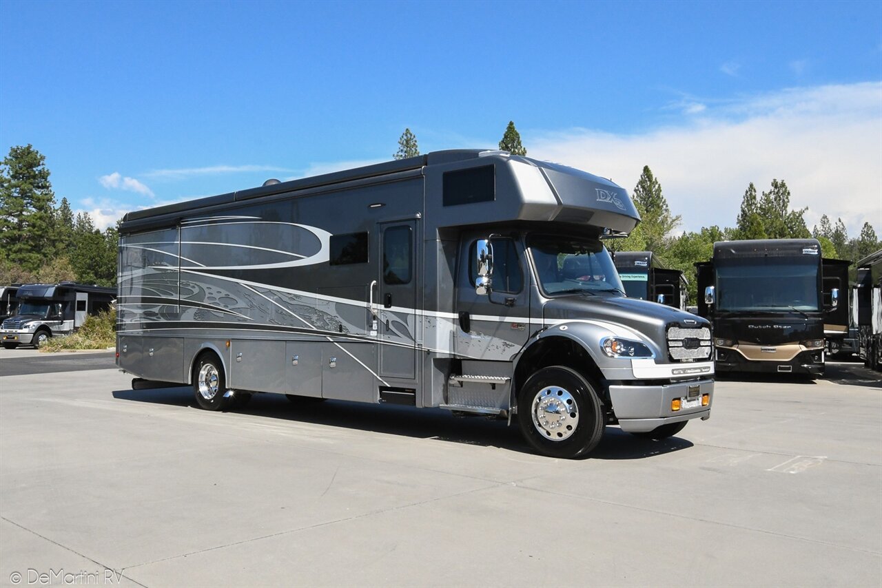 2026 Dynamax DX3 34KD   - Photo 1 - Grass Valley, CA 95945-5207