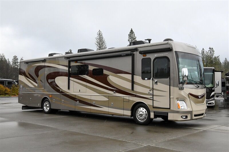 2016 Fleetwood Discovery 40X  