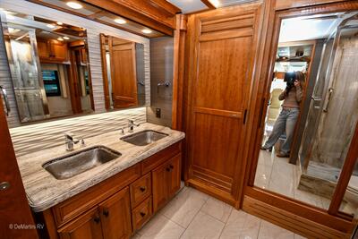 2021 Tiffin Allegro Bus 40IP   - Photo 11 - Grass Valley, CA 95945-5207