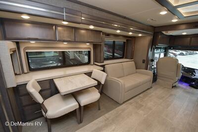 2021 Thor Venetian R40   - Photo 17 - Grass Valley, CA 95945-5207