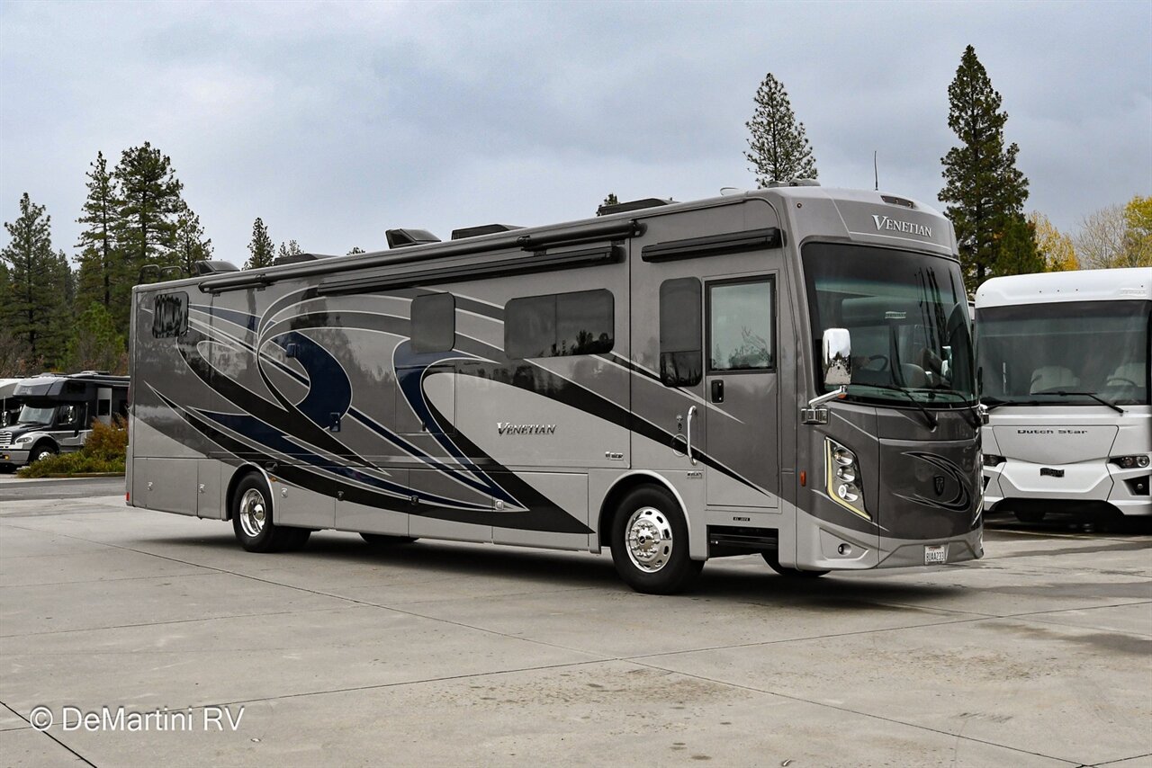2021 Thor Venetian R40   - Photo 1 - Grass Valley, CA 95945-5207