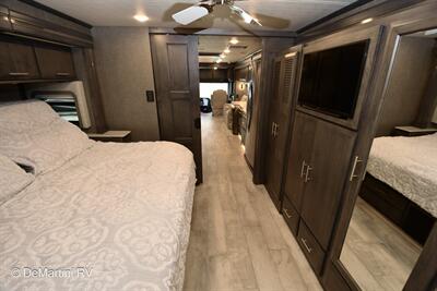 2021 Thor Venetian R40   - Photo 13 - Grass Valley, CA 95945-5207