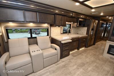 2021 Thor Venetian R40   - Photo 5 - Grass Valley, CA 95945-5207