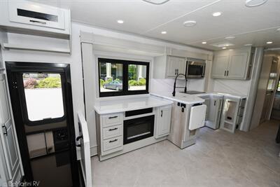 2026 Dynamax Dynaquest XL 3801TS   - Photo 6 - Grass Valley, CA 95945-5207