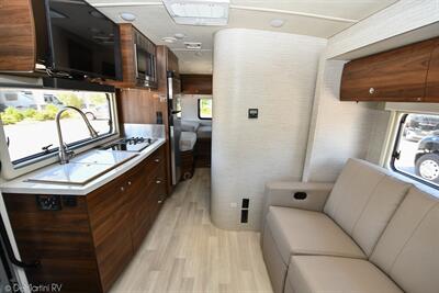 2022 Winnebago View 24V   - Photo 4 - Grass Valley, CA 95945-5207