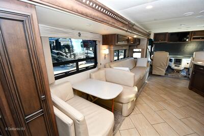 2018 Newmar Bay Star 3124   - Photo 6 - Grass Valley, CA 95945-5207