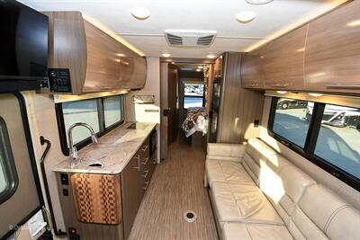 2018 Thor Vegas 25.3   - Photo 4 - Grass Valley, CA 95945-5207