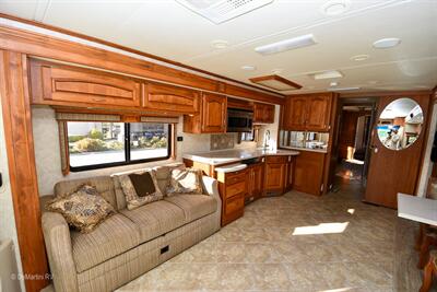 2007 Holiday Rambler Endeavor 40PDQ   - Photo 14 - Grass Valley, CA 95945-5207