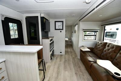 2025 Forest River Surveyor Legend 235FKLE   - Photo 4 - Grass Valley, CA 95945-5207