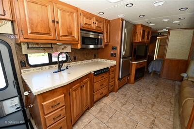2014 Tiffin Allegro 36LA   - Photo 6 - Grass Valley, CA 95945-5207