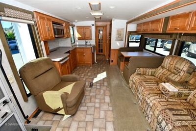 2006 Itasca Sunrise 35A   - Photo 4 - Grass Valley, CA 95945-5207