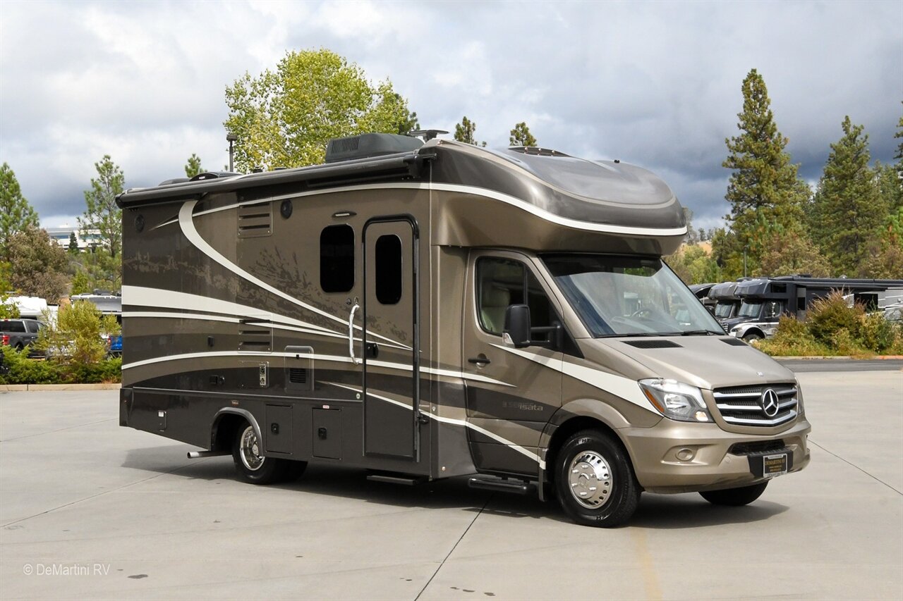 2016 Dynamax Isata 3 24FW   - Photo 1 - Grass Valley, CA 95945-5207
