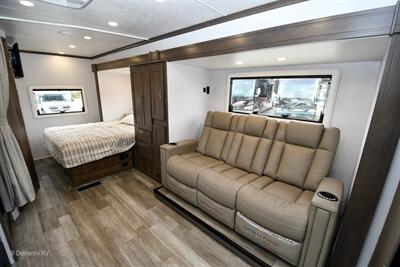 2026 Dynamax Isata 3 24FW   - Photo 4 - Grass Valley, CA 95945-5207