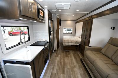 2026 Dynamax Isata 3 24FW   - Photo 3 - Grass Valley, CA 95945-5207