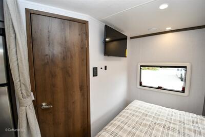 2026 Dynamax Isata 3 24FW   - Photo 7 - Grass Valley, CA 95945-5207