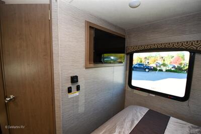 2021 Thor Chateau 22B   - Photo 7 - Grass Valley, CA 95945-5207