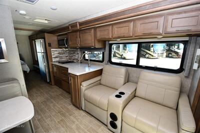 2022 Thor Omni SV34 - Photo 12 - Grass Valley, CA 95945-5207