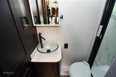 2026 Newmar Freedom Aire 2515   - Photo 13 - Grass Valley, CA 95945-5207