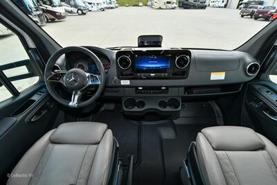 2026 Newmar Freedom Aire 2515   - Photo 5 - Grass Valley, CA 95945-5207